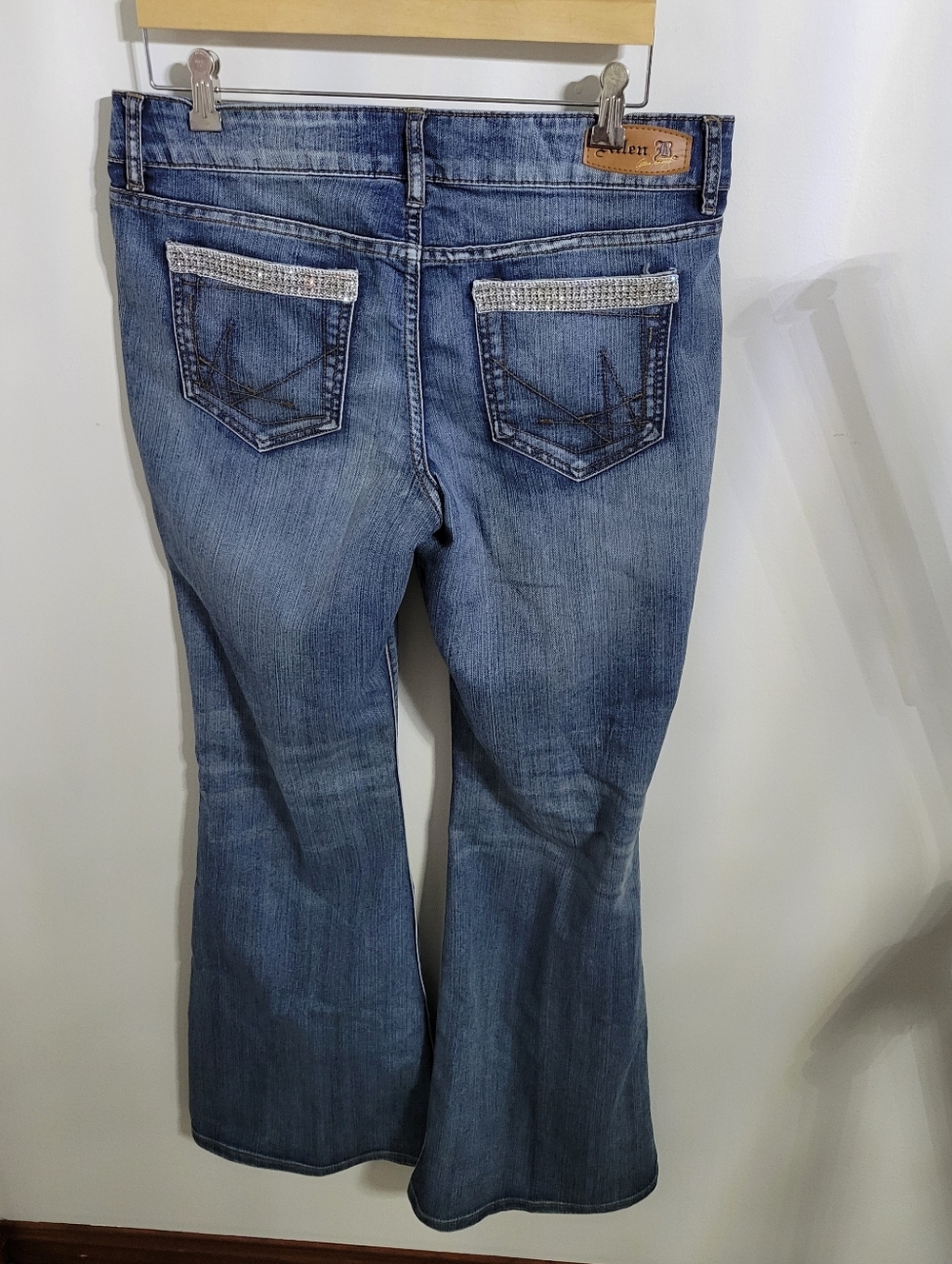 Allen B. by Allen Schwartz Women's Flare Leg Mid Rise Jeans w/ Rhinestone, Sz 14